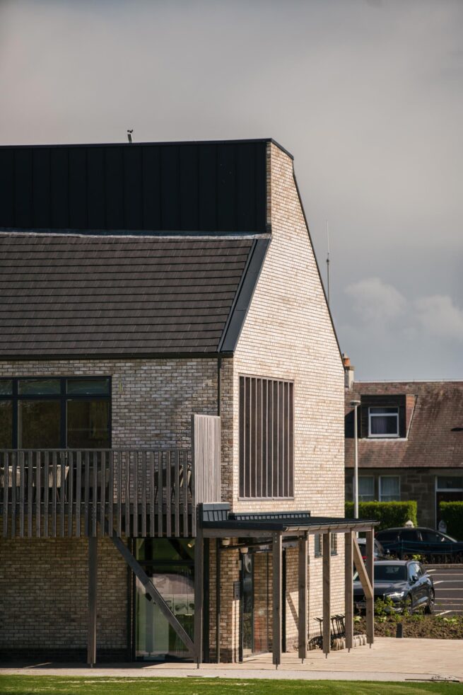 New Clubhouse and Community venue for Broomieknowe Golf Club Midlothian by Calum Duncan Architects. Uses low carbon, natural materials which are locally sourced and is crafted in design to be a contemporary Scottish vernacular, with a layout encouraging accessibility and openness to the community.